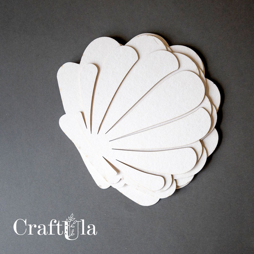 Chipboard album base Seashell 2 Small (cover + 5 pages 15x15x0,15cm) Chipboard album base Seashell 2 Small (cover + 5 pages 15x15x0,15cm)