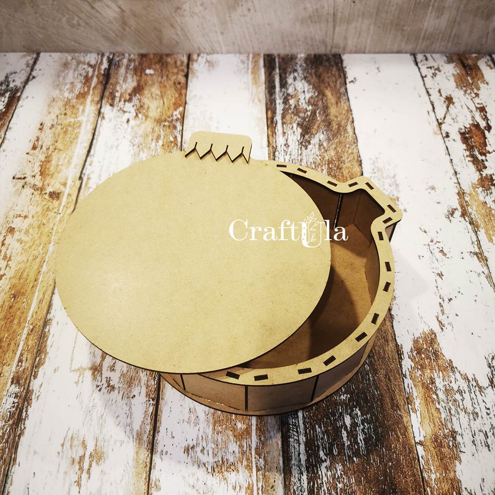 HDF Christmas bauble 371 (height around 20 cm, width 22cm) HDF Christmas bauble 371 (height around 20 cm, width 22cm)
