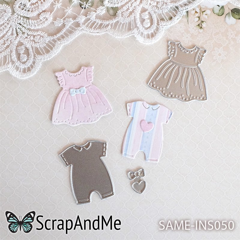Die Girls' clothing - largest 3,8x3,5 cm